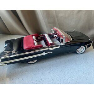 1960 Chevrolet Impala Convertible 73110 Diecast Model Car 1:18 Scale Black VTG